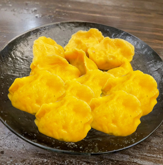 【無添加・着色料不使用】ウィーガン手作り人参餃子15個 セット